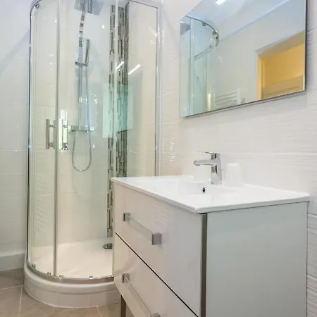 La Moniere Chambres D'hotes Bed and Breakfast 3*