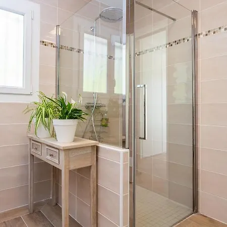 La Moniere Chambres D'hotes Bed and Breakfast 3*