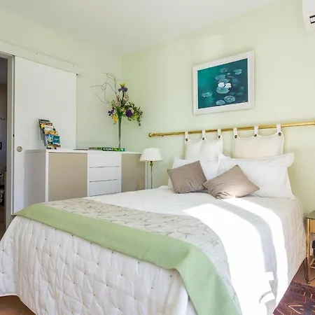 La Moniere Chambres D'hotes Bed and Breakfast 3*