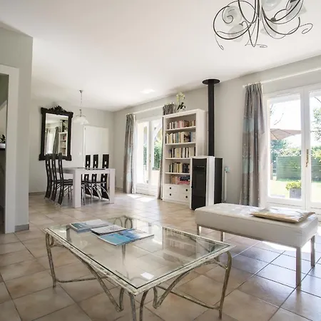La Moniere Chambres D'hotes Bed and Breakfast Saubion